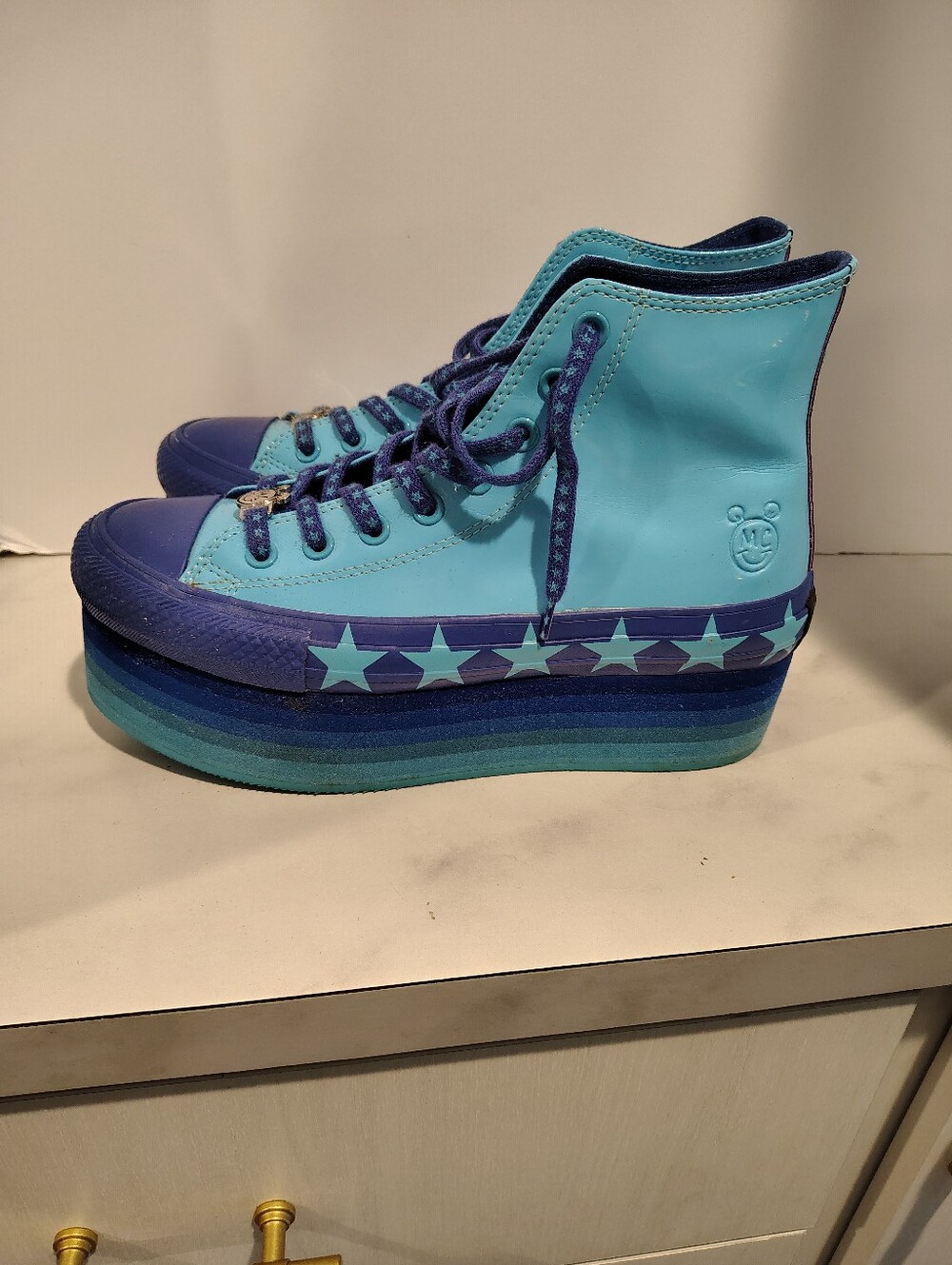 Miley Cyrus Converse